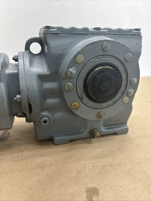 NEW SEW-EURODRIVE SA57/T. DR63L4