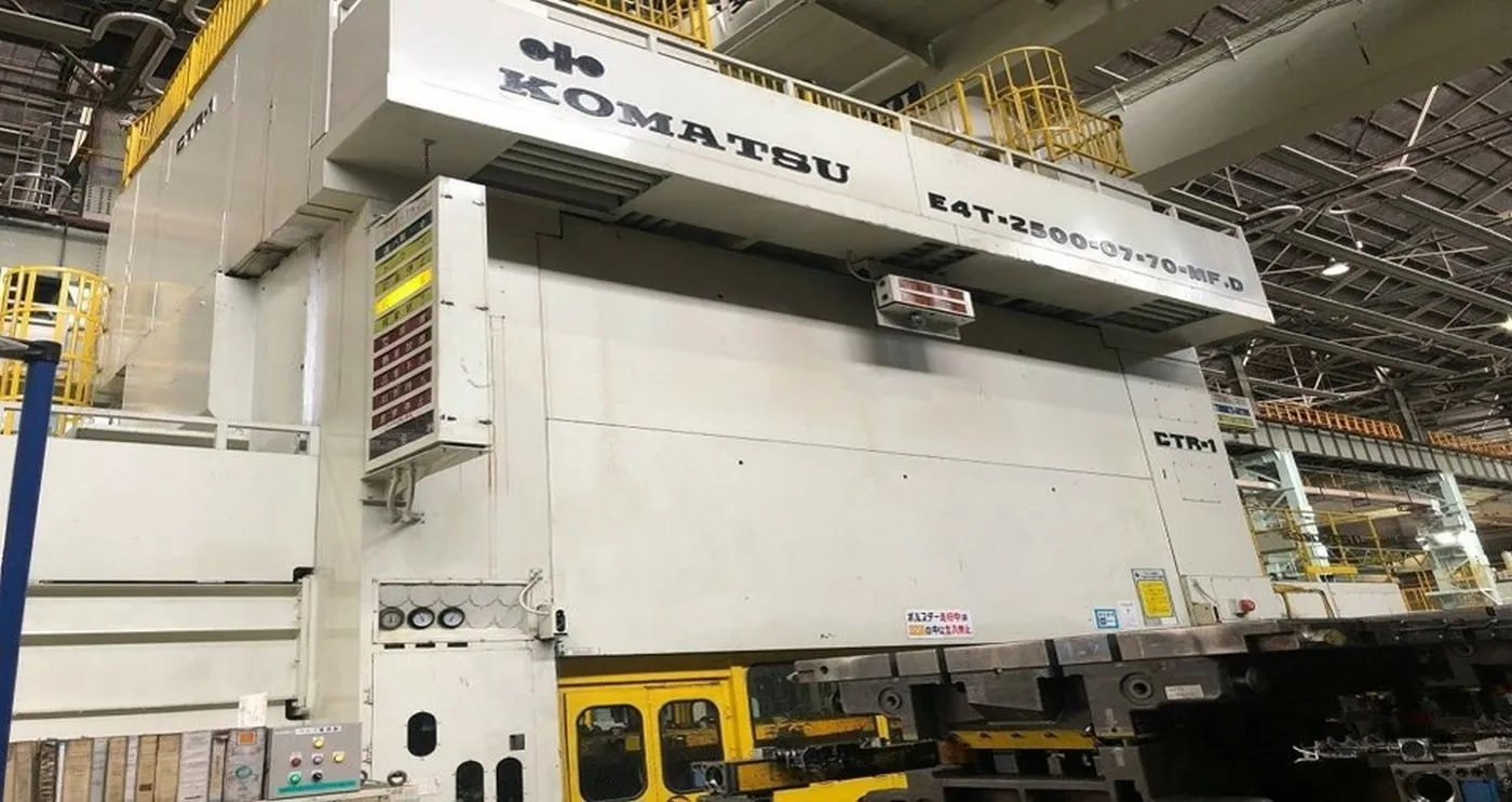 USED 1990 KOMATSU PRESSES KOMATSU E4T2500-07-70 MF-D PRESS