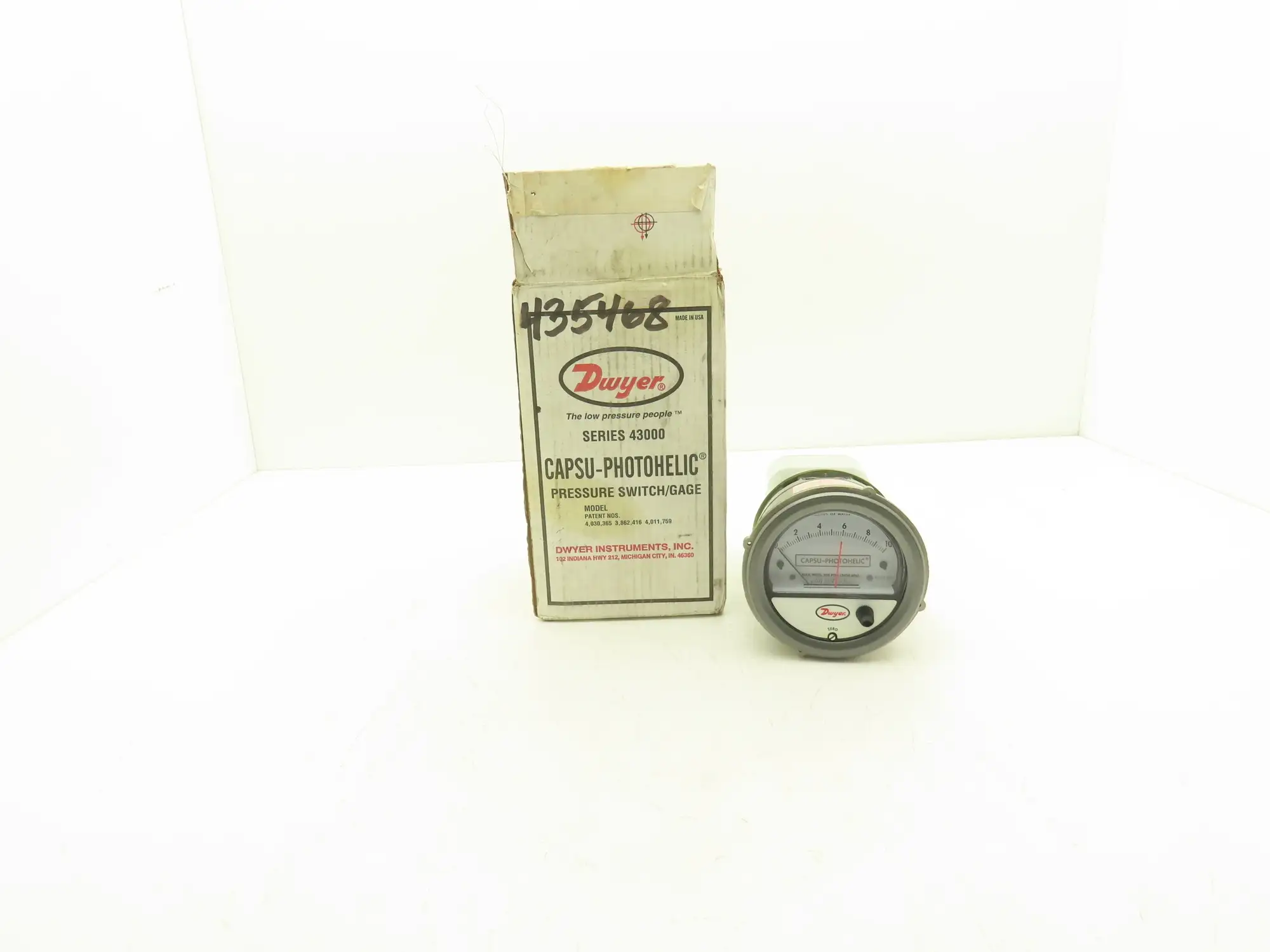 Dwyer 43010-SRH Capsu Photohelic Pressure Switch Gage 43000 Series 10" Water