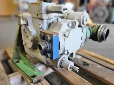 USED SAUER DANFOSS 24-7020 CW