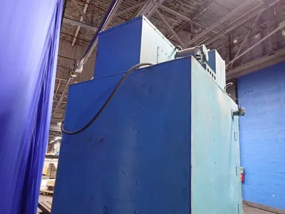 USED YOUNG & BERTKE CO YB753VM