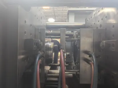 2010 TOSHIBA EC200SXV50-8B Injection Molding Horizontal/Vertical | Machinery Network (17)