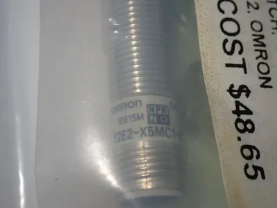 NEW OMRON E2E2X5MC1M1