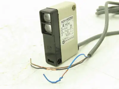 Telemecanique XUH-H02313 Photoelectric Sensor 12/24VDC