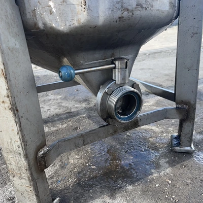 195 L S/S Vertical Pressure Vessel 7 Bar
