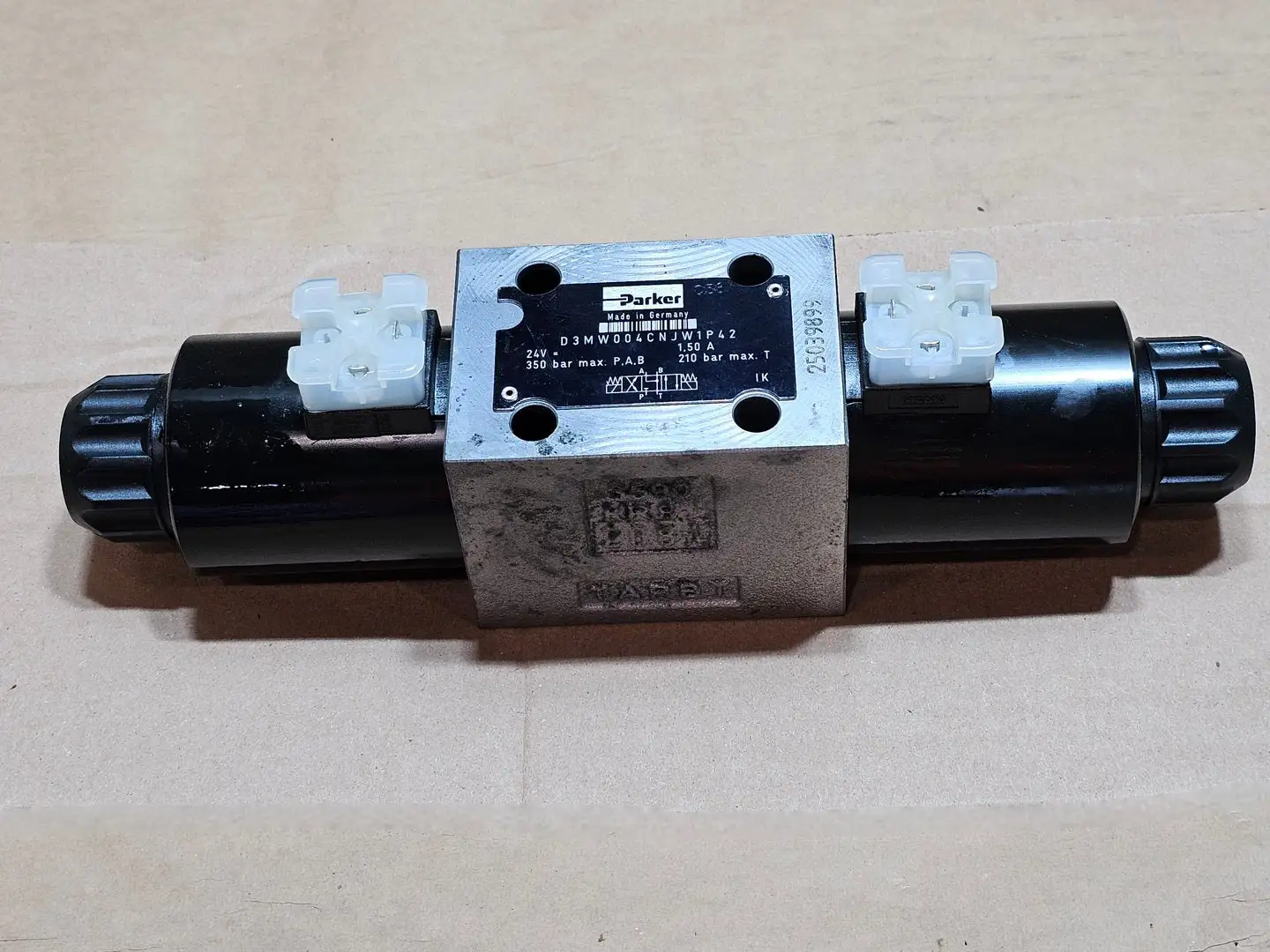 NEW PARKER D3MW004CNJW1P42