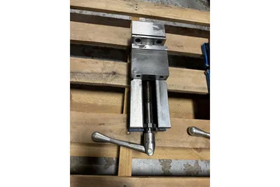 Used _UNKNOWN_ _UNKNOWN_ Vises Utah US | KD Auctions #1549125