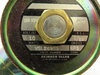 Honeywell Skinner V5L26985 Solenoid Valve 120VDC 850 PSI 1/4" NPT  N.O.