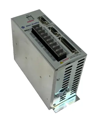NEW ALLEN BRADLEY 2098-DSD-005X ULTRA 3000 SERVO DRIVE 2.5/7.5A SER. C
