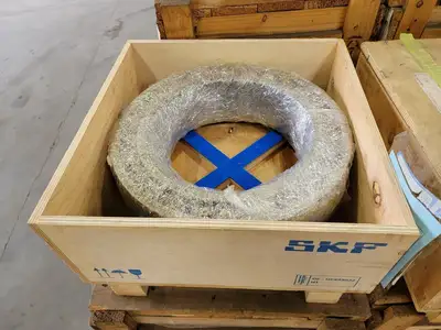 NEW SKF 23048 CCK/W33