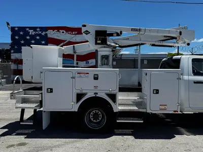 Used 2020 VERSALIFT SST40EIH-02 Bucket (boom) trucks Florida US | Truck and Van Outlet #1509147