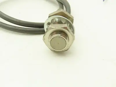 Omron E2E-X3D1-N Proximity Sensor 12-24vDC NO Lot of 17