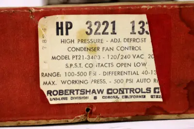 NEW ROBERTSHAW CONTROLS HP 3221 133