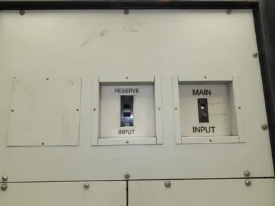 Emerson CAA050C Liebert Datawave Magnetic Synthesizer 50kva HV 480 LV 208Y/120