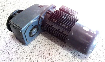 USED NORD 4282AFH-132S/4CUS GEARMOTOR 32.04:1 230/460V 7.5HP SK132S/4CUSBRE60HL