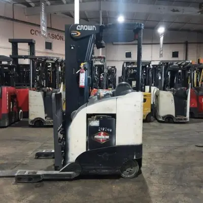 USED 2016 CROWN RR5725-45