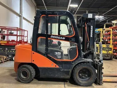 Used 2021 DOOSAN D35C-7 Internal Combustion Forklifts: Pneumatic Tire Illinois US | Somerset Equipment Sales #1546154