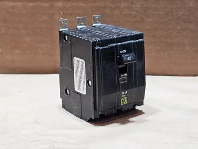 USED SQUARE D QOB320