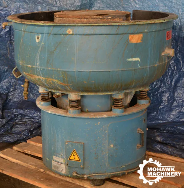 4.1 CU.FT. ROSLER ”R220EC” VIBRATORY DEBURRER w/4 HP MOTOR