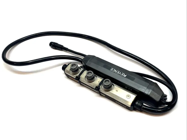 Used KEYENCE MICRO STATIC ELIMINATOR HEAD BAR 24VDC Miscellaneous MRO | Maverick Industrial Sales #1121505