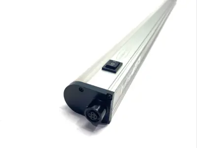 WLB32C850PBQ,87483 | Banner WLB32C850PBQ LED Workstation Light Bar 850mm Length, White LED, 87483 - Used