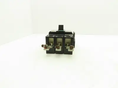 Fuji BU3KDG Circuit Breaker 300A Auto 480V 3 Pole With Through Door Operator