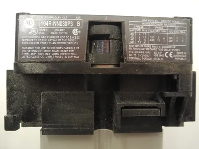 ALLEN BRADLEY 194R-NN030P3 DISCONNECT SER.B 194RNN030P3