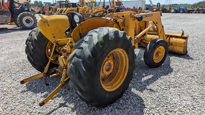 USED JOHN DEERE 300