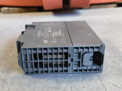 USED SIEMENS 6ES7 322-1HF10-0AA0