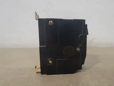 USED SQUARE D QOB220
