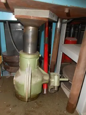 6744-185 Lee Casting 4-Post Rubber Mold Vulcanizer