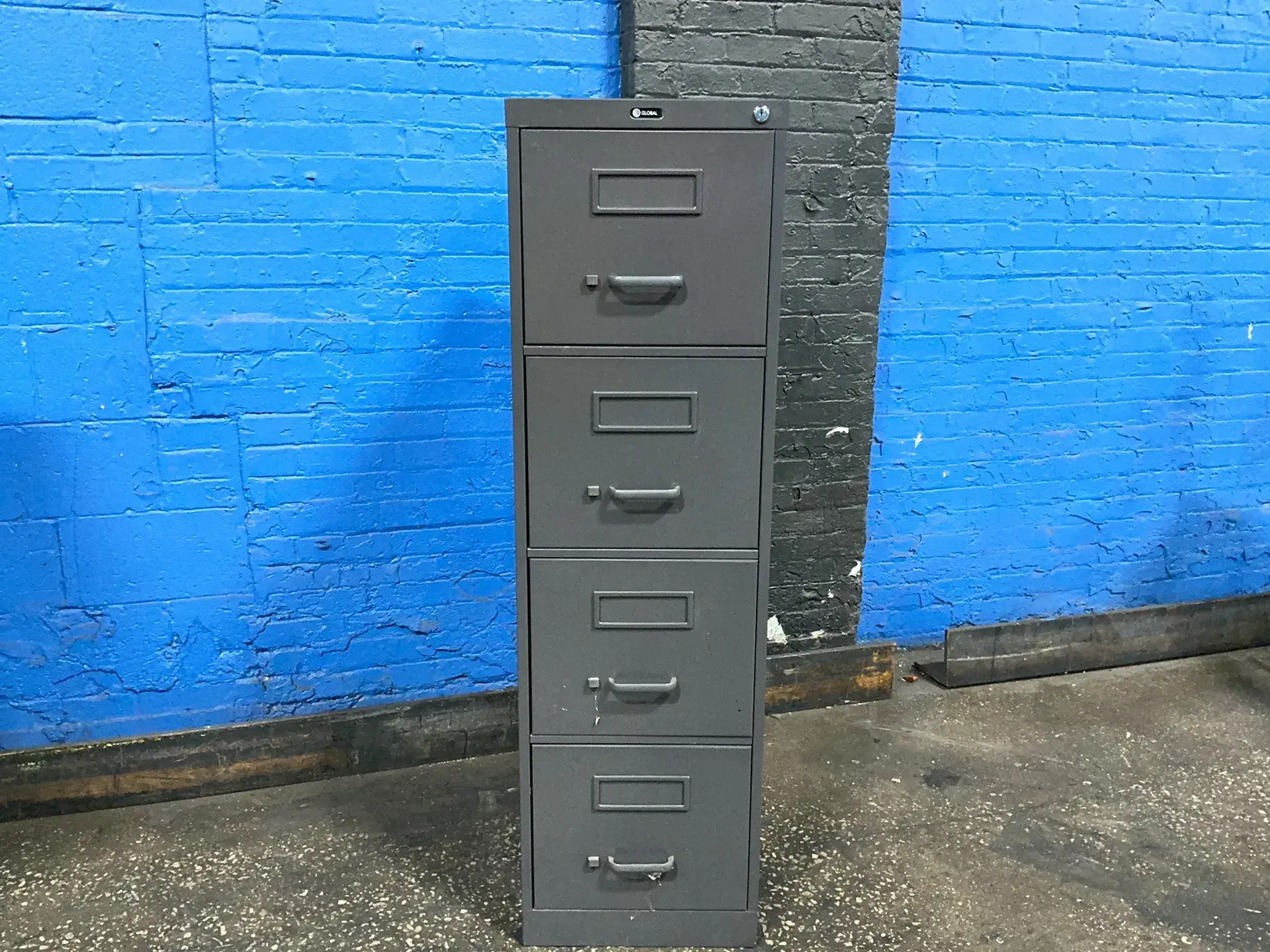 Used GLOBAL _UNKNOWN_ Cabinets Ohio US | HGR 24 #1305071