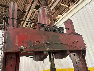 400 TON MILLHOFF ROLLING FRAME HYDRAULIC STRAIGHTENING PRESS: YOBRO #24002