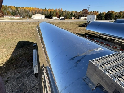 Used 2015 WALKER MILK TANKER TRAILER Liquid Supply Trailers Michigan US | Miedema Asset Management Group #1709444