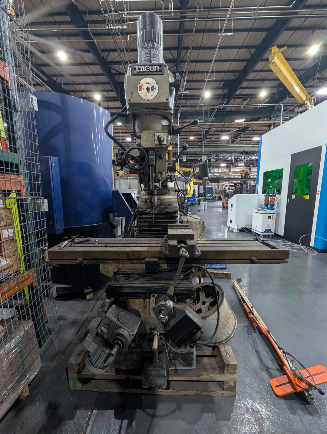 Lagun Deluxe-3L Milling Machine 11"x58" Table; W/ Acu-Rite Control; W/ Safety Guard (Parts only
