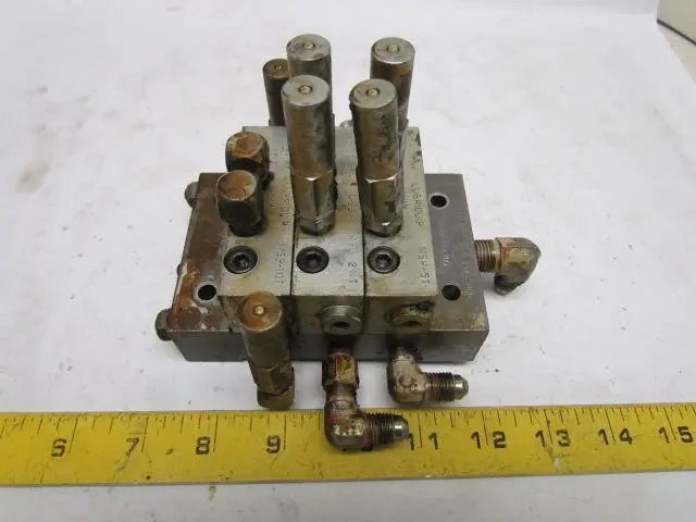 Used TRABON LUBRIQUIP GRACO _UNKNOWN_ Valves/Fittings | Arrow Industrial #626835