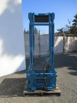 USED RIGHTLINE LCVM003