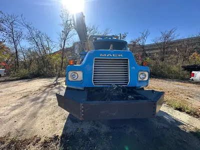 Used 2000 MACK DM690S CONVEYOR Concrete Mixer Trucks Pennsylvania US | Proxy Equipment #1379125