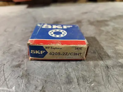 NEW SKF 6205-2Z/C3HT