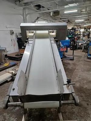 Safeline metal detector 27" x 5" opening