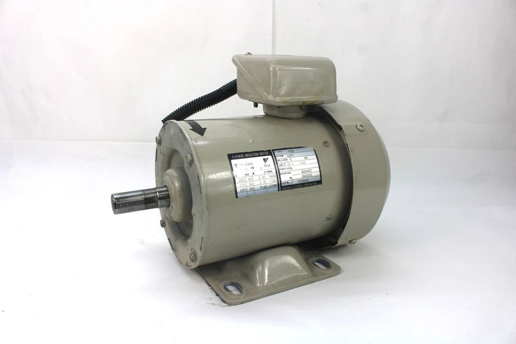 Used YASKAWA8.2MM FEQ 71-2305 Motors (misc) | Industrial Parts R Us Inc. #359544