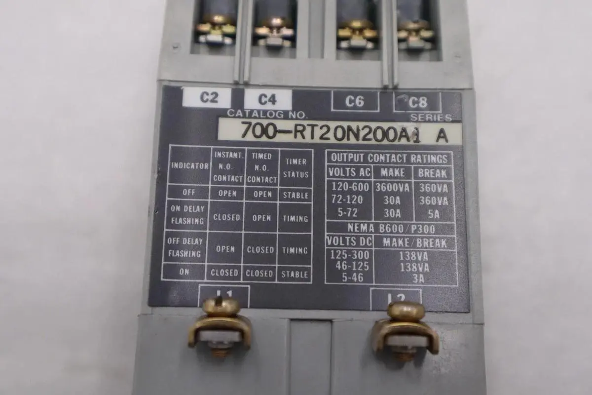 ALLEN BRADLEY 700-RT20N200A1 SERIES B STOCK 5517