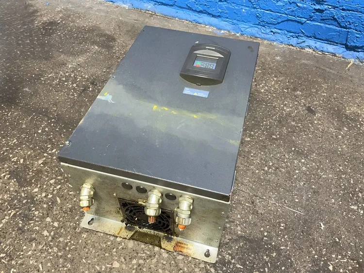 Used SIEMENS SED25.5,35X 6SE6436SUD255CA0 Variable Speed Drives Ohio US | HGR 24 #1272618