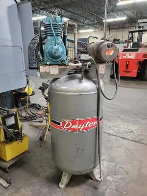 Used 1988 DAYTON 3Z967A-MODIFIED Lubricated Reciprocating Air Compressors Pennsylvania US | Hildebrand Machinery Co. #1485935