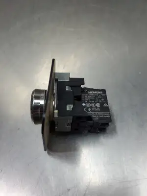 Used Siemens 3SU1401-1BB60-1AA0 Contact Indicator Module. Switch Parts South Carolina US | Palmetto Automation #1160152
