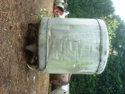 4500 L S/S Enclosed Vertical Tank