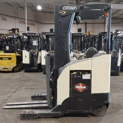 USED 2016 CROWN RR5725-45