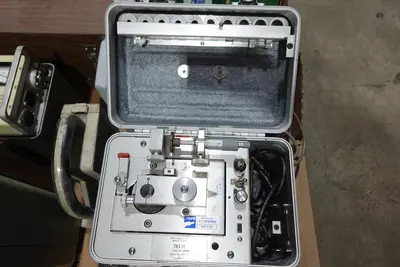 PALLET OF ASSORTED LAB EQUIPMENT