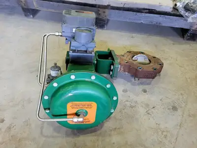 USED FISHER CONTROLS 8560