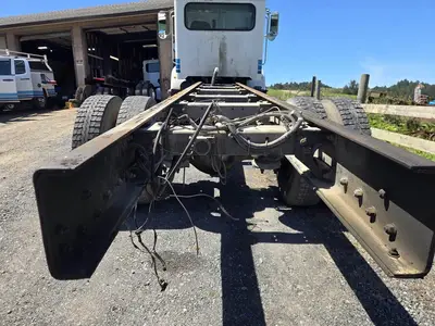USED 2007 PETERBILT 335